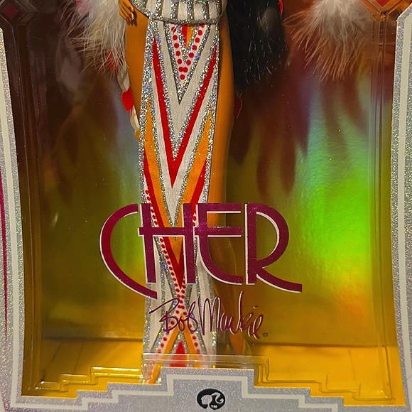 Cher Barbie Collector- Black Label - Picture 8 of 9